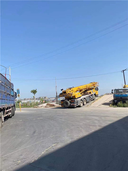 江苏25吨吊车的租赁价格大概是多少？