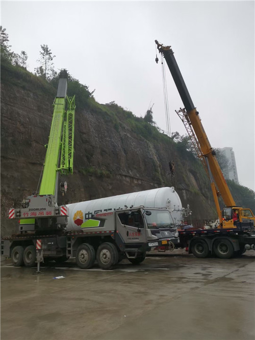 江苏“不怕风雨冻”—— 吊车的 “恶劣环境适应” 技术